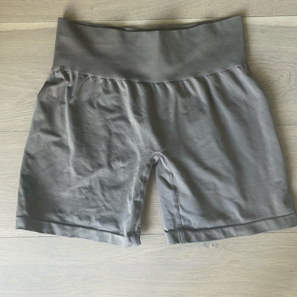 NVGTN Mocha Contour Seamless Shorts